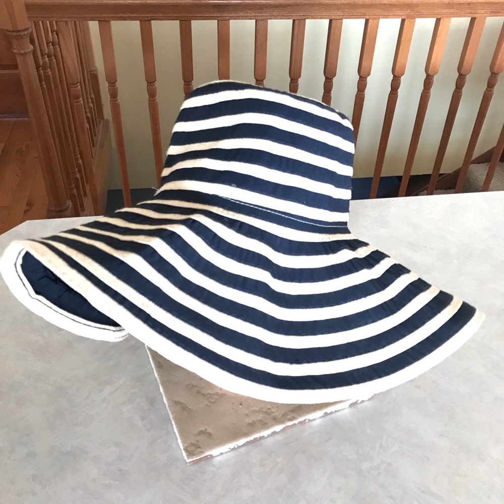 Hat bundle - Picture 4 of 9